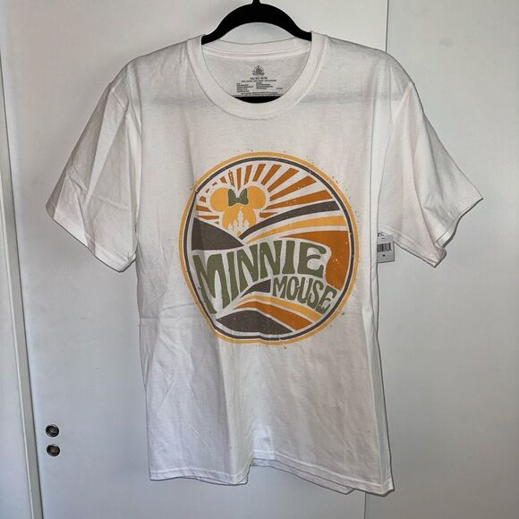 Disney Parks Unisex White Minnie Mouse Graphic Castle Tee Medium NWT - Picture 1 of 8